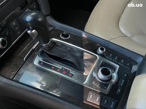 Audi Q7 2010 белый - фото 16