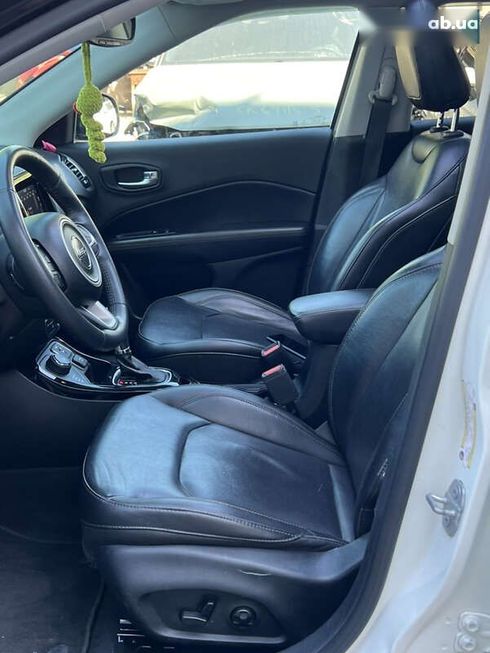 Jeep Compass 2018 - фото 18