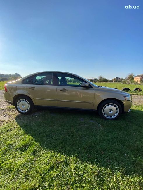 Volvo S40 2007 золотистый - фото 3