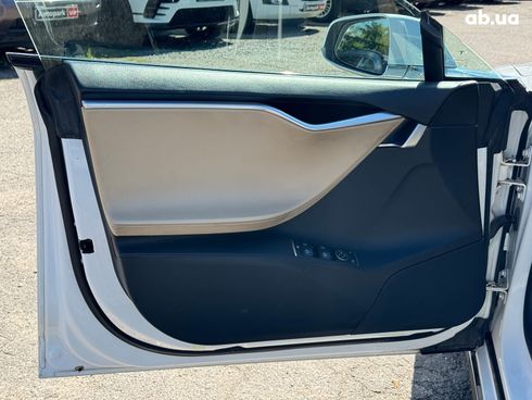 Tesla Model S 2013 белый - фото 16