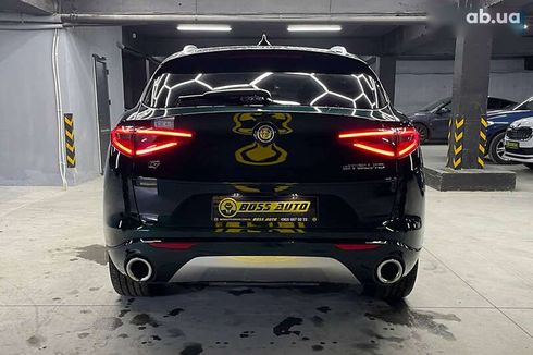 Alfa Romeo Stelvio 2021 - фото 5