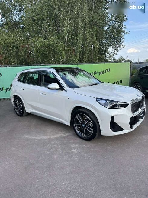BMW iX1 2023 - фото 7