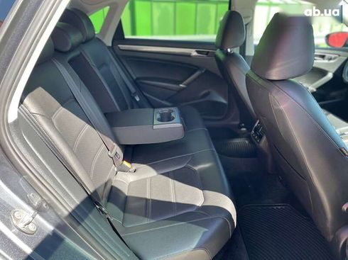 Volkswagen Passat 2018 - фото 30