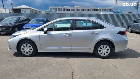 Toyota Corolla 2021 - фото 16