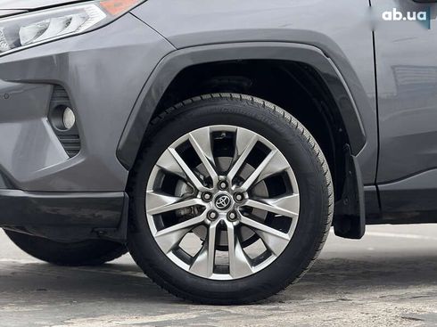 Toyota RAV4 2019 - фото 18