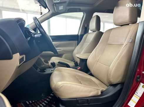Mitsubishi Outlander 2016 - фото 24