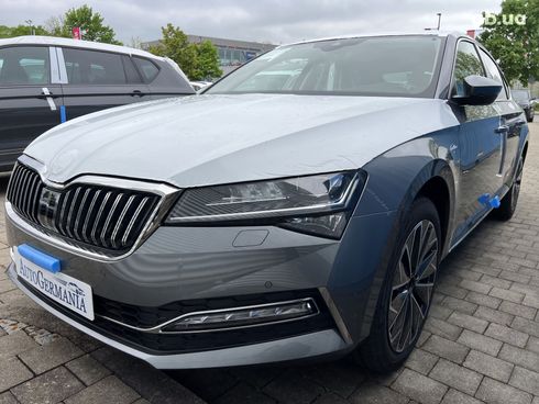 Skoda Superb 2023 - фото 9