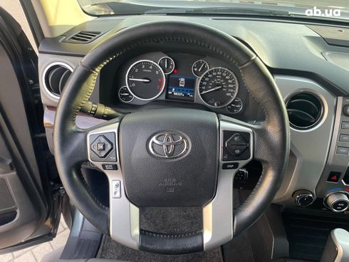 Toyota Tundra 2015 серый - фото 24