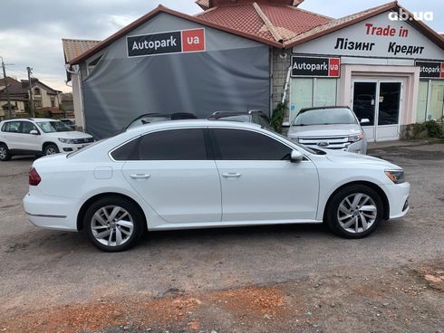 Volkswagen Passat 2018 белый - фото 4