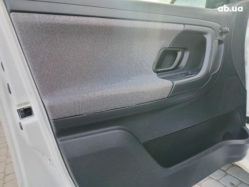 Skoda Fabia 2012 белый - фото 25