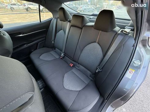 Toyota Camry 2019 - фото 19
