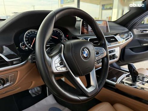 BMW 7 серия 2016 - фото 23