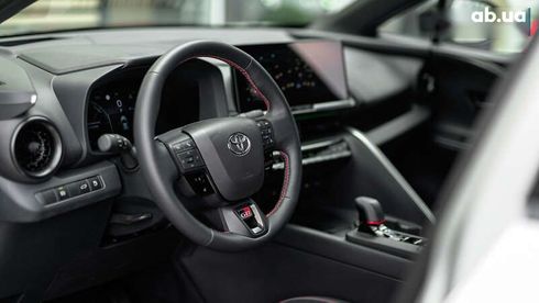 Toyota C-HR 2023 - фото 22