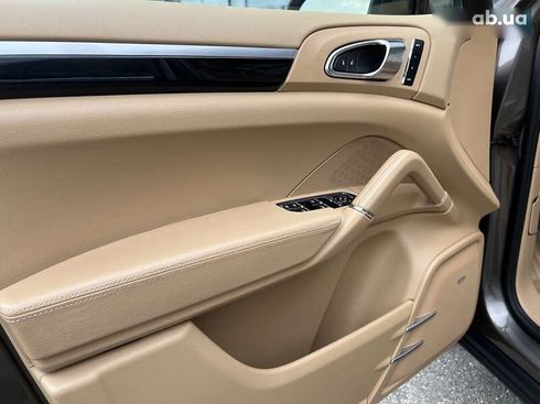 Porsche Cayenne 2012 - фото 19