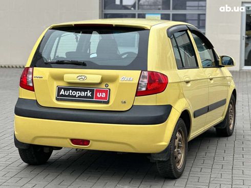 Hyundai Getz 2008 желтый - фото 7