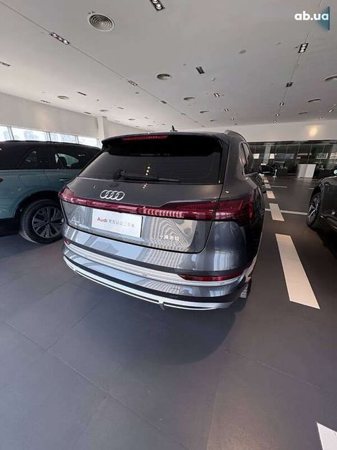 Audi E-Tron 2023 - фото 3