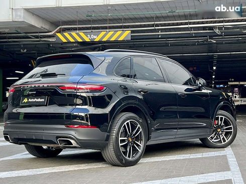 Porsche Cayenne 2018 - фото 17