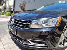 Продаж вживаних Volkswagen Passat 2017 року в Києві - купити на Автобазарі