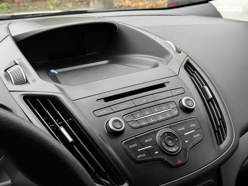 Ford Escape 2018 бежевый - фото 19