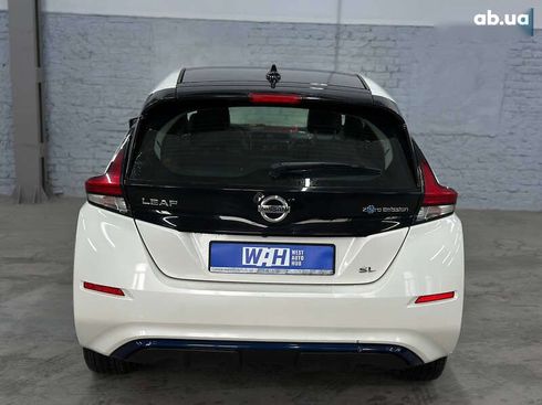 Nissan Leaf 2019 - фото 11