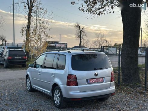Volkswagen Touran 2008 - фото 13