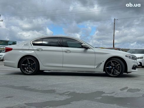 BMW 5 серия 2018 белый - фото 13