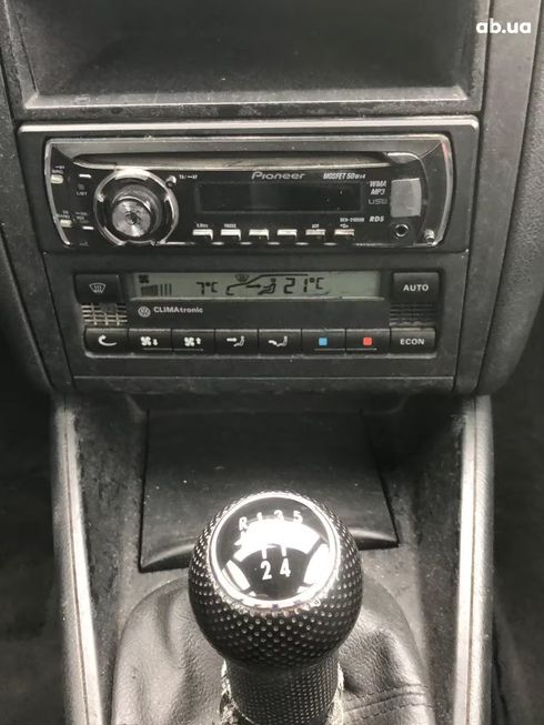 Volkswagen Golf 2004 черный - фото 10