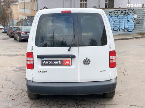 Volkswagen Caddy 2012 белый - фото 17