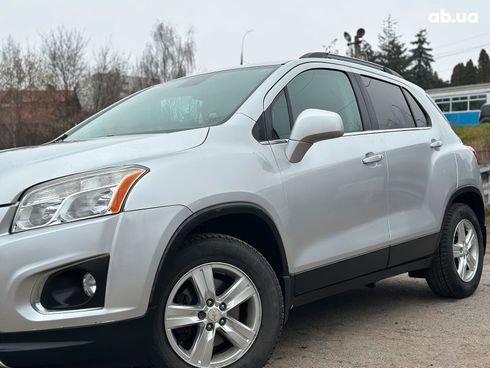 Chevrolet Trax 2016 серый - фото 3