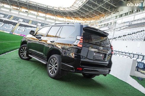 Toyota Land Cruiser Prado 2022 - фото 12