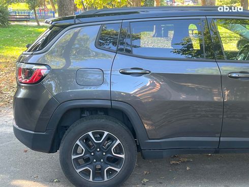 Jeep Compass 2018 серый - фото 13