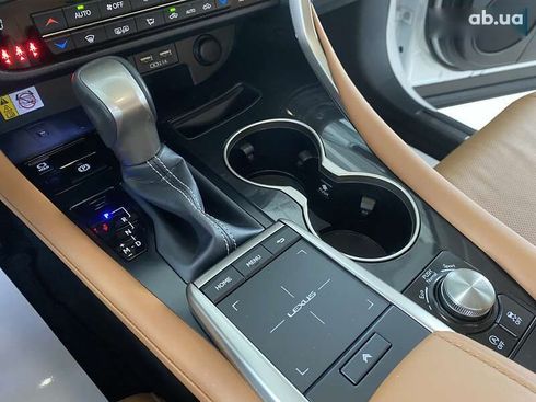 Lexus RX 2021 - фото 27
