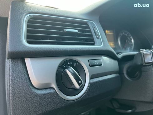 Volkswagen passat b7 2015 белый - фото 16