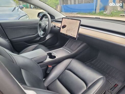 Tesla Model 3 2021 - фото 8