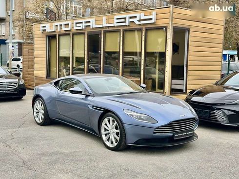 Aston Martin DB11 2017 - фото 10