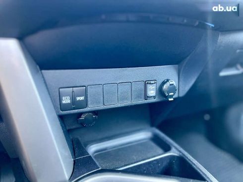 Toyota RAV4 2017 - фото 30