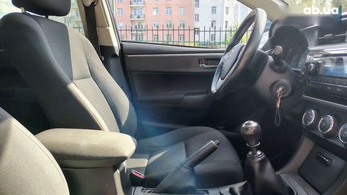 Toyota Corolla 2013 - фото 13
