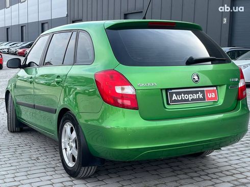 Skoda Fabia 2013 зеленый - фото 22