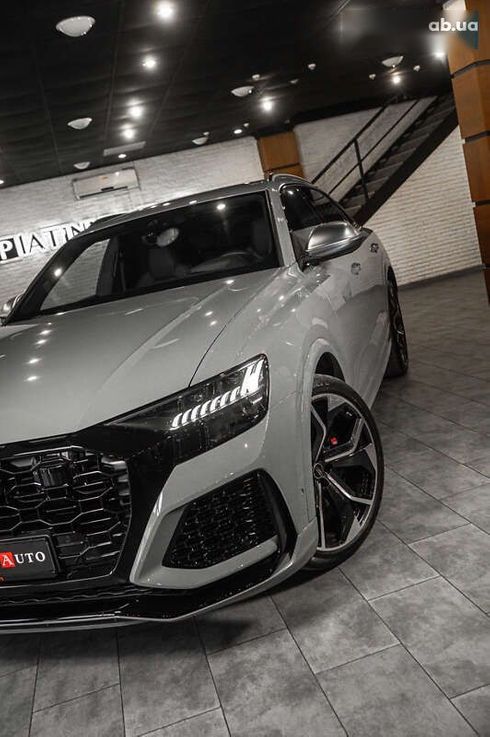 Audi RS Q8 2023 - фото 8
