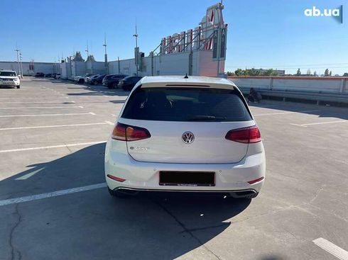 Volkswagen e-Golf 2020 - фото 7