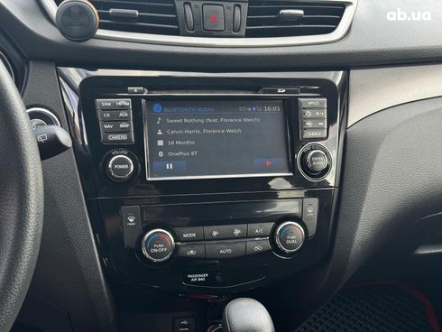 Nissan Rogue 2016 красный - фото 17