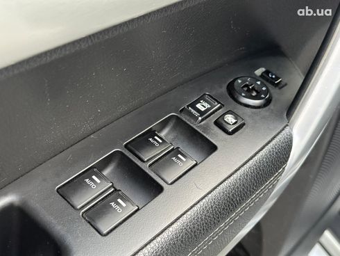 Kia Sorento 2011 белый - фото 39