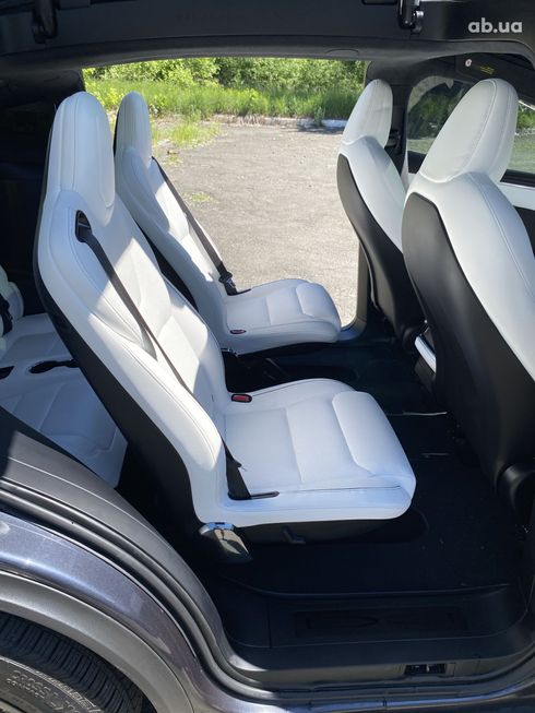 Tesla Model X 2024 серый - фото 10