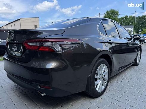 Toyota Camry 2021 - фото 14