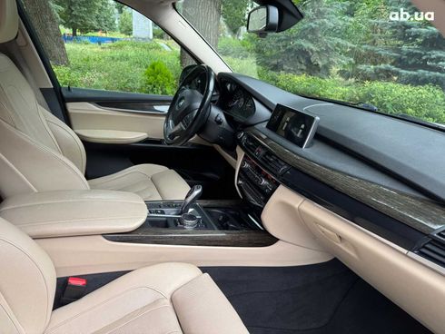 BMW X5 2016 белый - фото 25