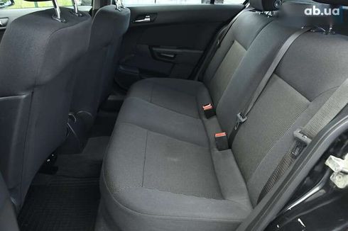Opel Astra 2009 - фото 25