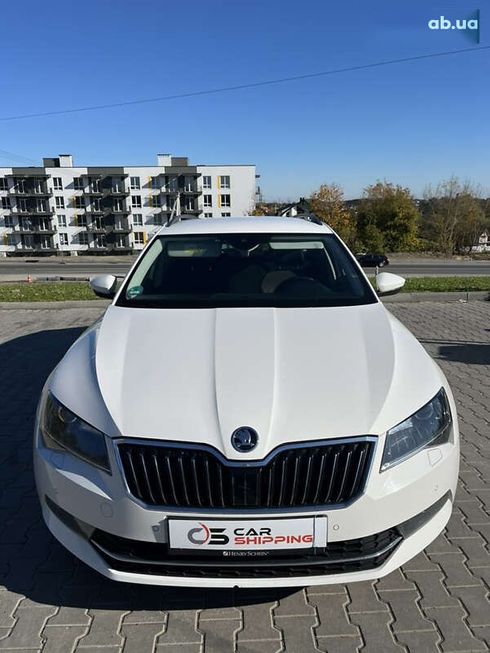 Skoda Superb 2019 - фото 2