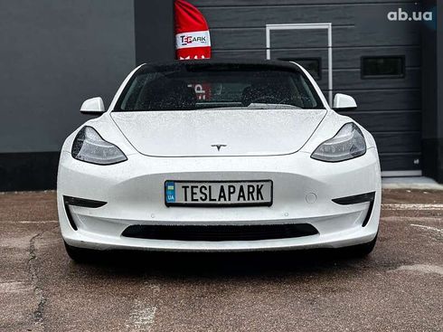 Tesla Model 3 2022 - фото 3