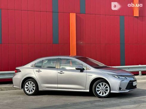 Toyota Corolla 2019 - фото 2