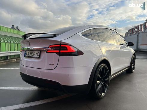 Tesla Model X 2016 - фото 10